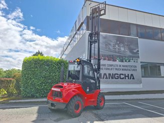 Carreta elevadora todo terreno Hangcha TT25-4