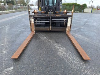 Empilhador de contrapeso 4 rodas Yale GDP140EC