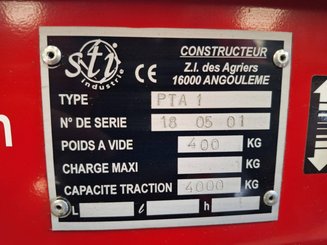 Tow tractor STI PTA1