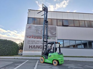 Empilhador de contrapeso 4 rodas Hangcha AE25-I