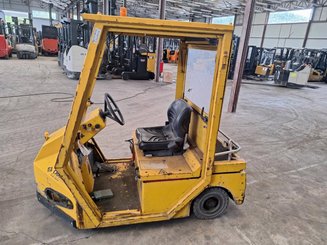 Trator de reboque Charlatte TE206