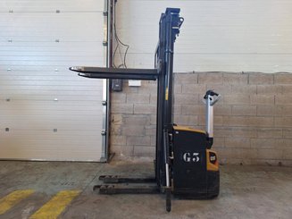 Stacker com condutor a pé Caterpillar NSP16N2 - 10