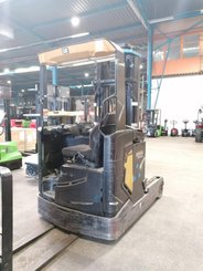 Empilhador retráctil Caterpillar NR20N2H