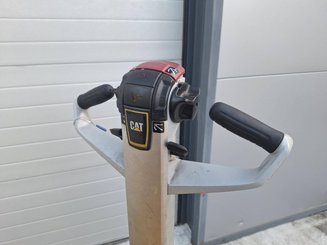 Stacker com condutor a pé Caterpillar NSP16N2
