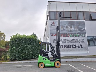 Empilhador de contrapeso 4 rodas Hangcha XC18i - 10