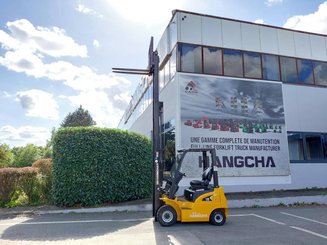 Empilhador de contrapeso 4 rodas Hangcha XE18i - 8