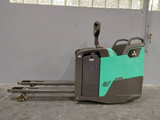 Porta-paletes eléctrico com condutor transportado Mitsubishi PBF25N3R MITSUBISHI