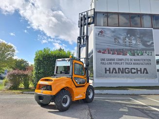 Carreta elevadora todo terreno Hangcha TT30i-4 (CPD30-XY2GC-RT4) 