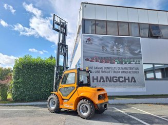 Carreta elevadora todo terreno Hangcha TT30i-4 (CPD30-XY2GC-RT4) 