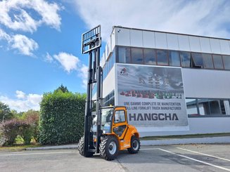 Carreta elevadora todo terreno Hangcha TT30i-4 (CPD30-XY2GC-RT4) 