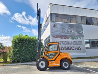 Carreta elevadora todo terreno Hangcha TT30i-4 (CPD30-XY2GC-RT4) 