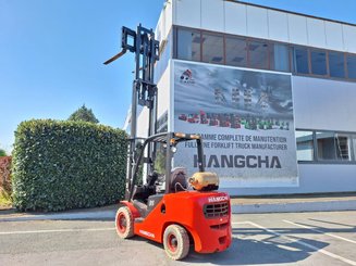 Empilhador de contrapeso 4 rodas Hangcha XF35G - 10