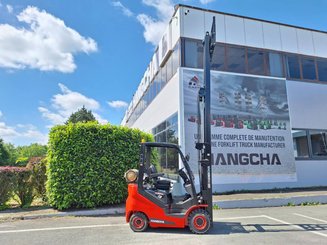 Empilhador de contrapeso 4 rodas Hangcha XF18G-2