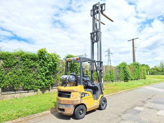 Empilhador de contrapeso 4 rodas Caterpillar GP20CN - 7