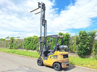 Empilhador de contrapeso 4 rodas Caterpillar GP20CN - 6