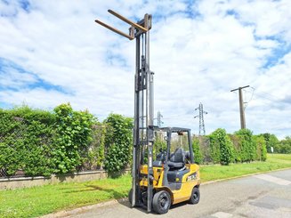Empilhador de contrapeso 4 rodas Caterpillar GP20CN - 2