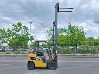 Empilhador de contrapeso 4 rodas Caterpillar GP20NT
