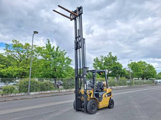 Empilhador de contrapeso 4 rodas Caterpillar GP20NT - 6