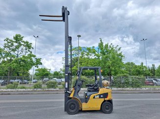 Empilhador de contrapeso 4 rodas Caterpillar GP20NT - 8