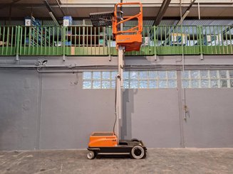 Plataforma com mastro vertical JLG 10MSP