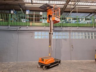 Plataforma com mastro vertical JLG 10MSP