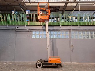 Plataforma com mastro vertical JLG 10MSP