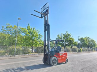 Empilhador de contrapeso 4 rodas Heli CPD30 - 6