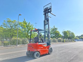 Empilhador de contrapeso 4 rodas Heli CPD30 - 11