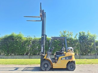 Empilhador de contrapeso 4 rodas Caterpillar GP20NT - 8