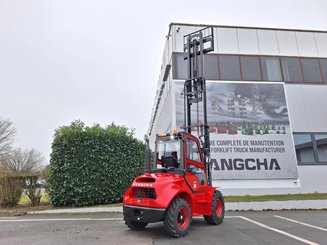 Carreta elevadora todo terreno Hangcha TT30-4