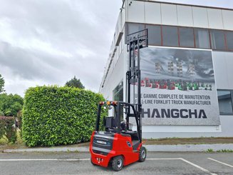 Empilhador de contrapeso 4 rodas Hangcha AE20C - 11
