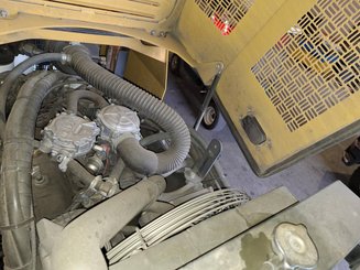 Empilhador retráctil de 4 direcções Combilift C8000-15