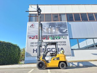 Empilhador de contrapeso 4 rodas Caterpillar GP30NTD