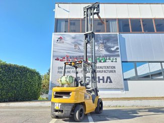 Empilhador de contrapeso 4 rodas Caterpillar GP30NTD