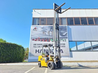Empilhador de contrapeso 4 rodas Caterpillar GP30NTD