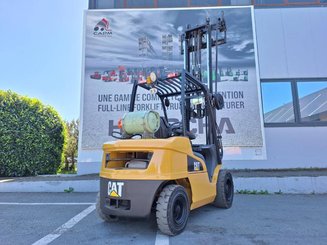 Empilhador de contrapeso 4 rodas Caterpillar GP30N