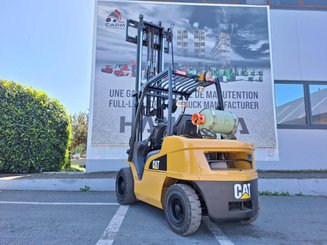 Empilhador de contrapeso 4 rodas Caterpillar GP30N