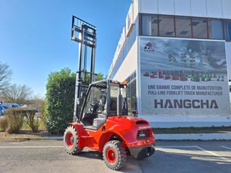 Carreta elevadora todo terreno Hangcha TT30-2