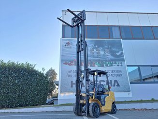 Empilhador de contrapeso 4 rodas Caterpillar GP25NT