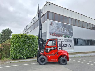 Carreta elevadora todo terreno Hangcha TT25-2
