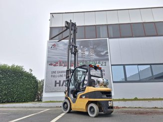 Empilhador de contrapeso 4 rodas Caterpillar GP25N