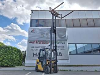 Empilhador de contrapeso 4 rodas Caterpillar GP25NTD