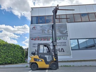 Empilhador de contrapeso 4 rodas Caterpillar GP25NTD