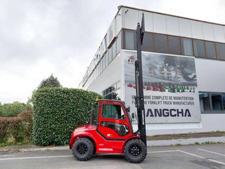 Carreta elevadora todo terreno Hangcha TT18-4