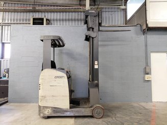 Empilhador retráctil Crown ESR 5260