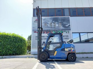 Empilhador de contrapeso 4 rodas Caterpillar GP50NTD