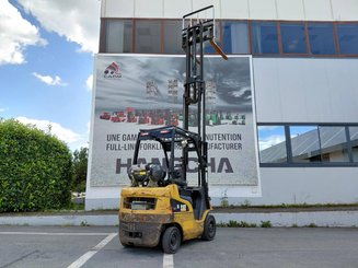 Empilhador de contrapeso 4 rodas Caterpillar GP18N