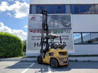 Empilhador de contrapeso 4 rodas Caterpillar GP30N