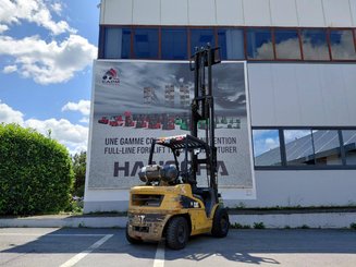 Empilhador de contrapeso 4 rodas Caterpillar GP30N