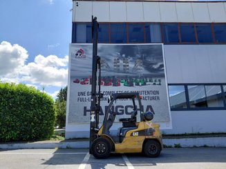Empilhador de contrapeso 4 rodas Caterpillar GP30N